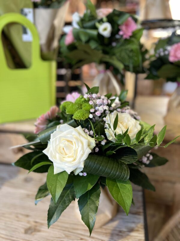 9 bouquets de roses blanches livraison montbeliard